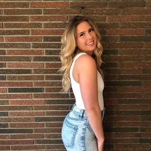 Meet your Posher, Caroline